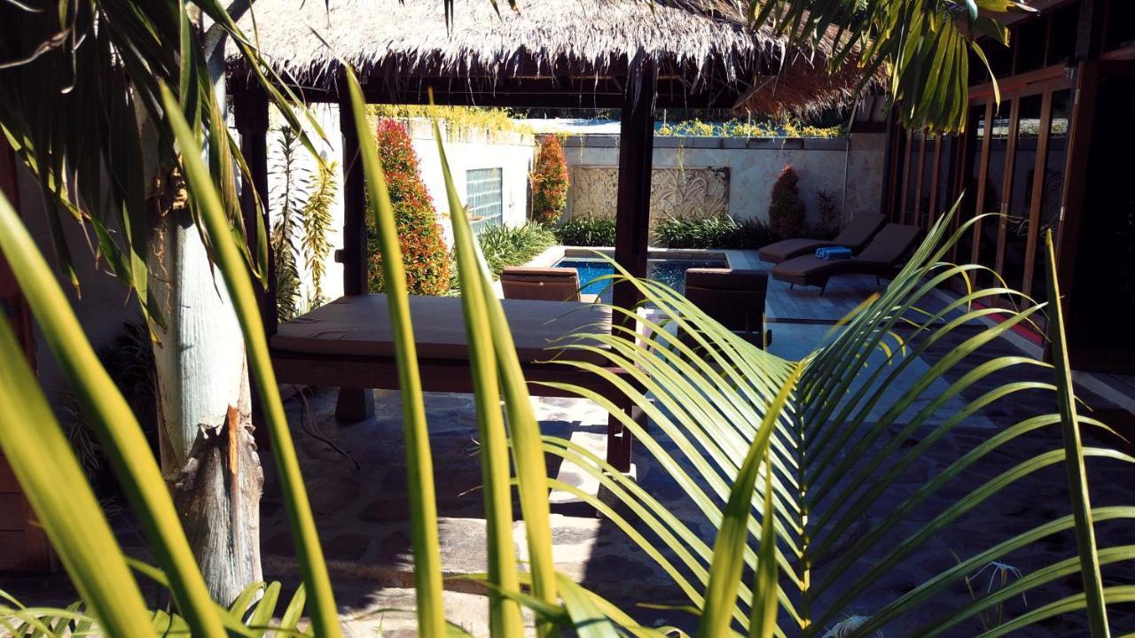 Gili Palms Villas Gili Trawangan Exterior photo